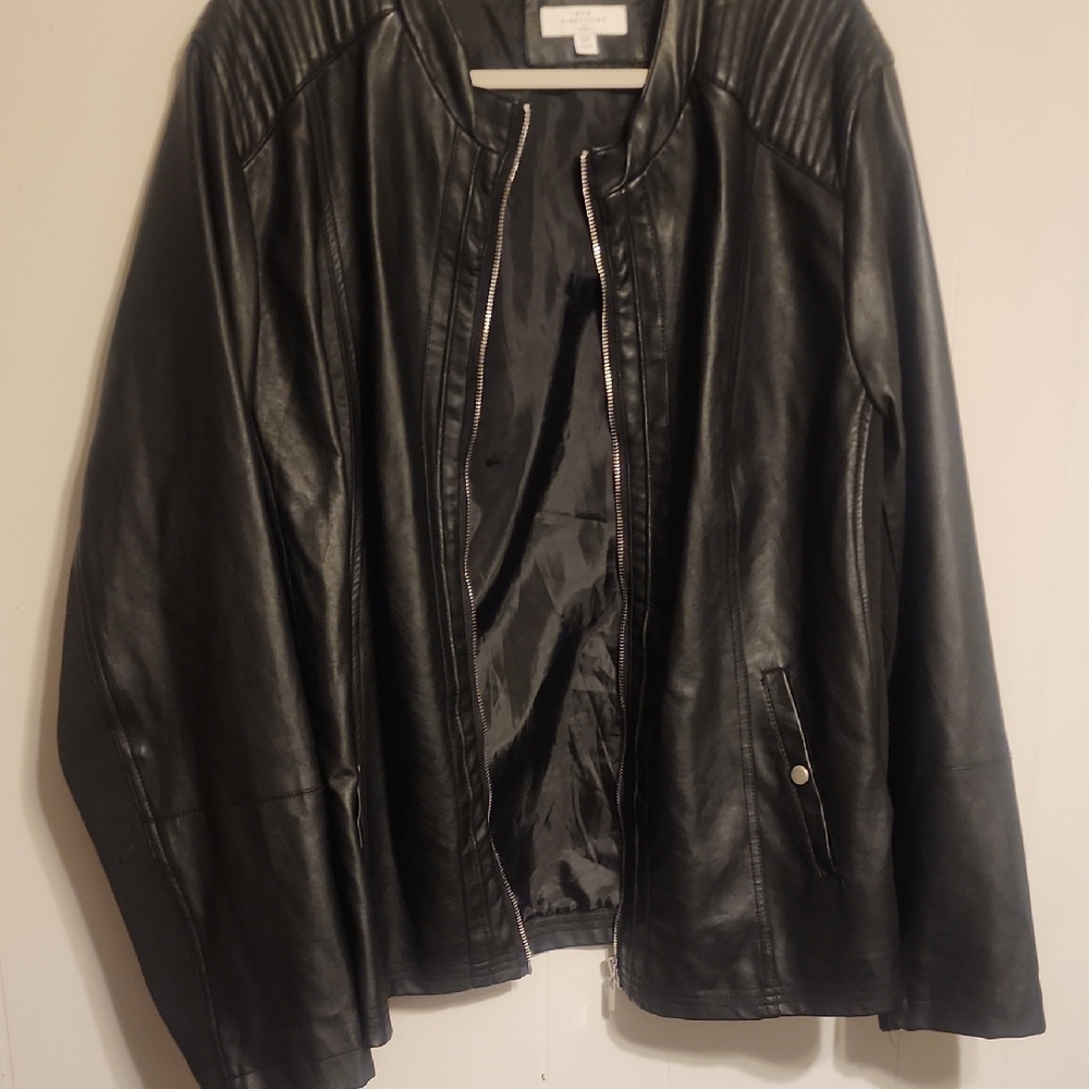 New Directions Black Curvy Jacket
